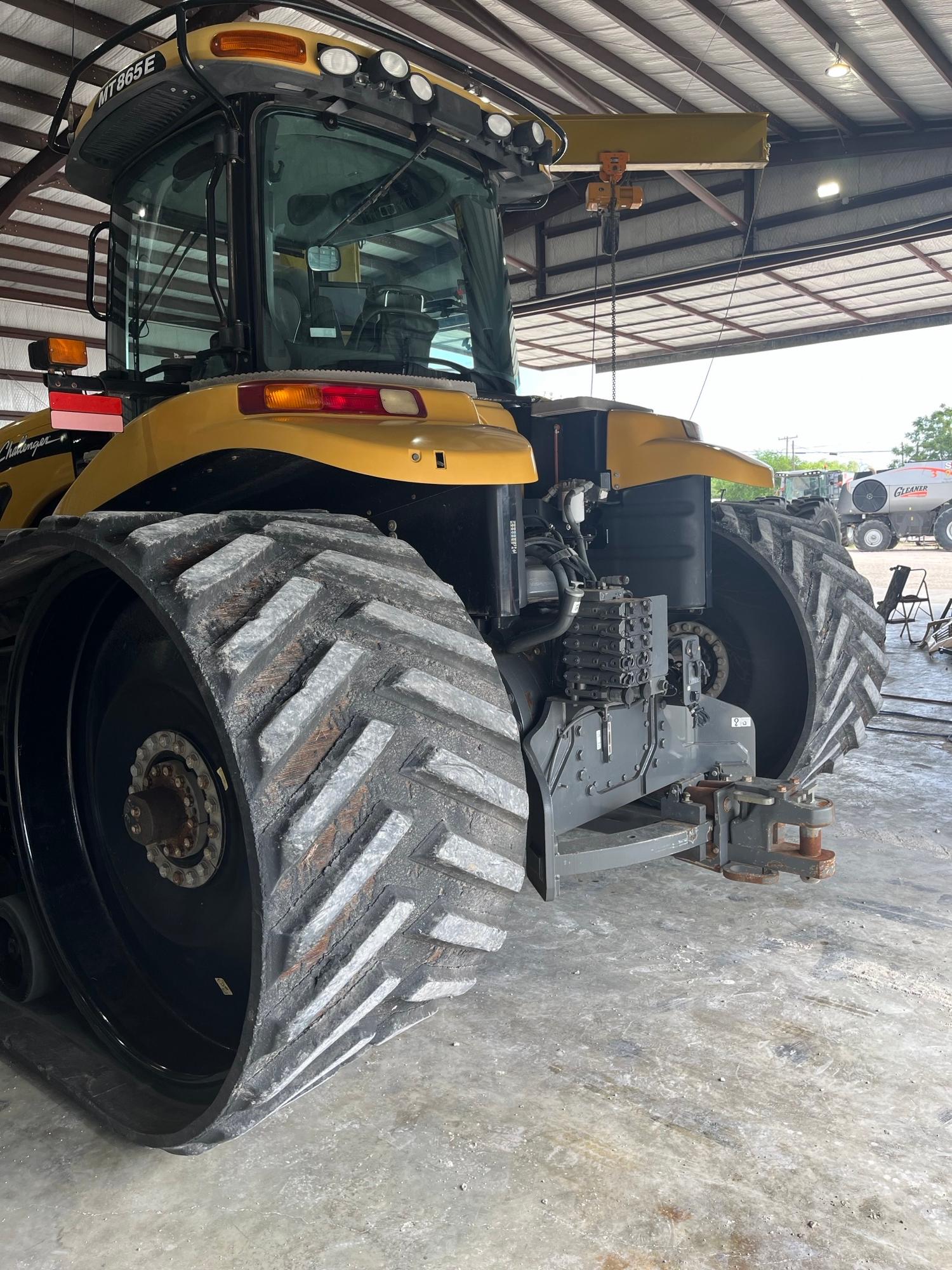 2015 CHALLENGER MT865E