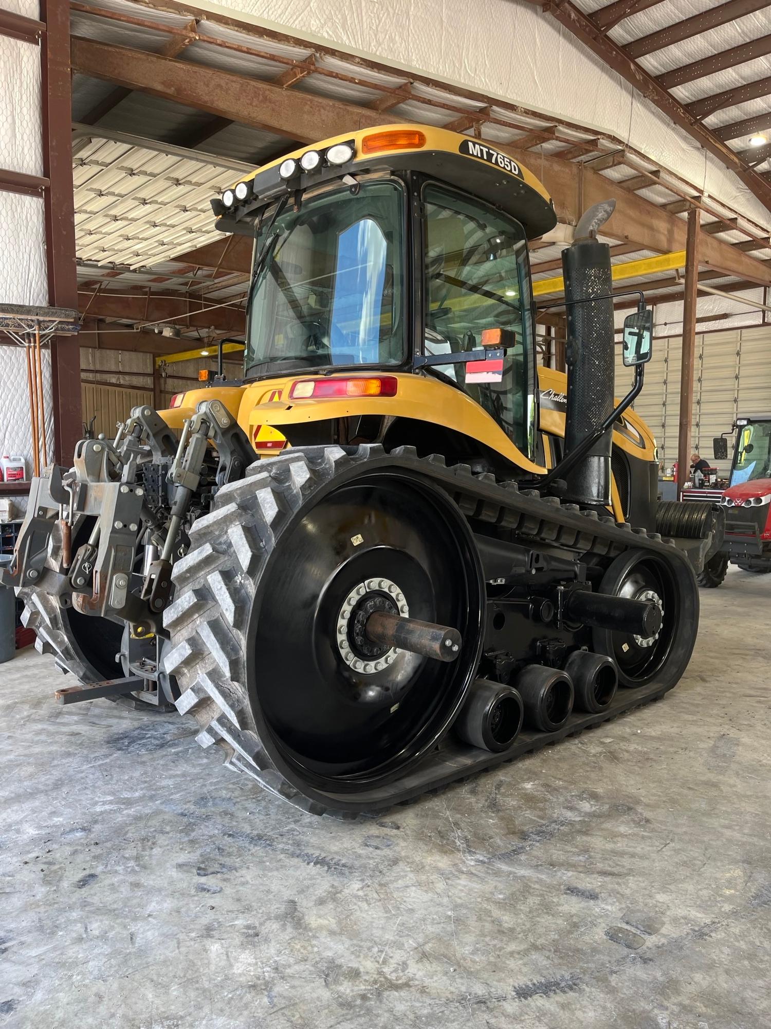 2013 CHALLENGER MT765D