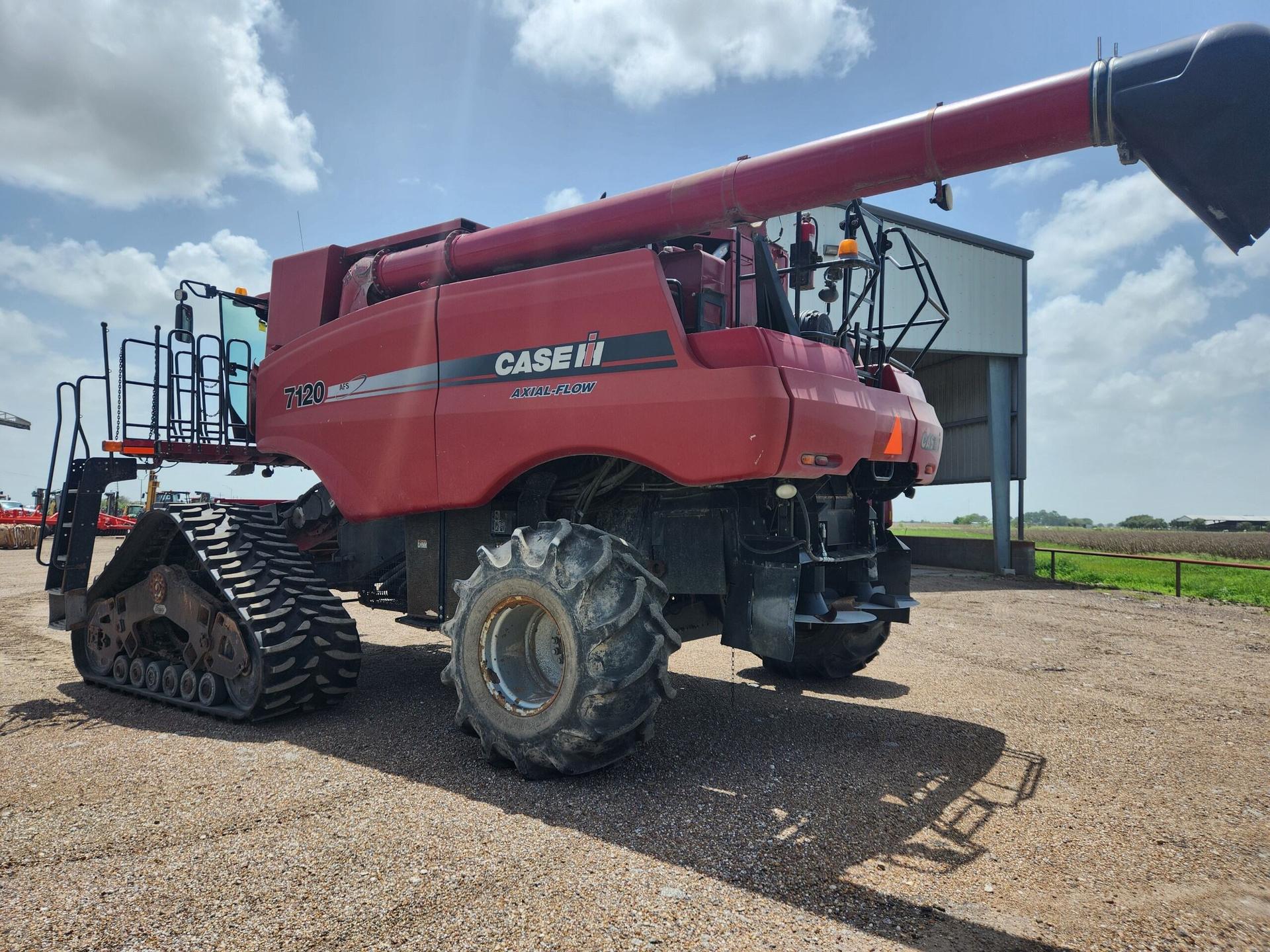 2011 Case-IH 7120