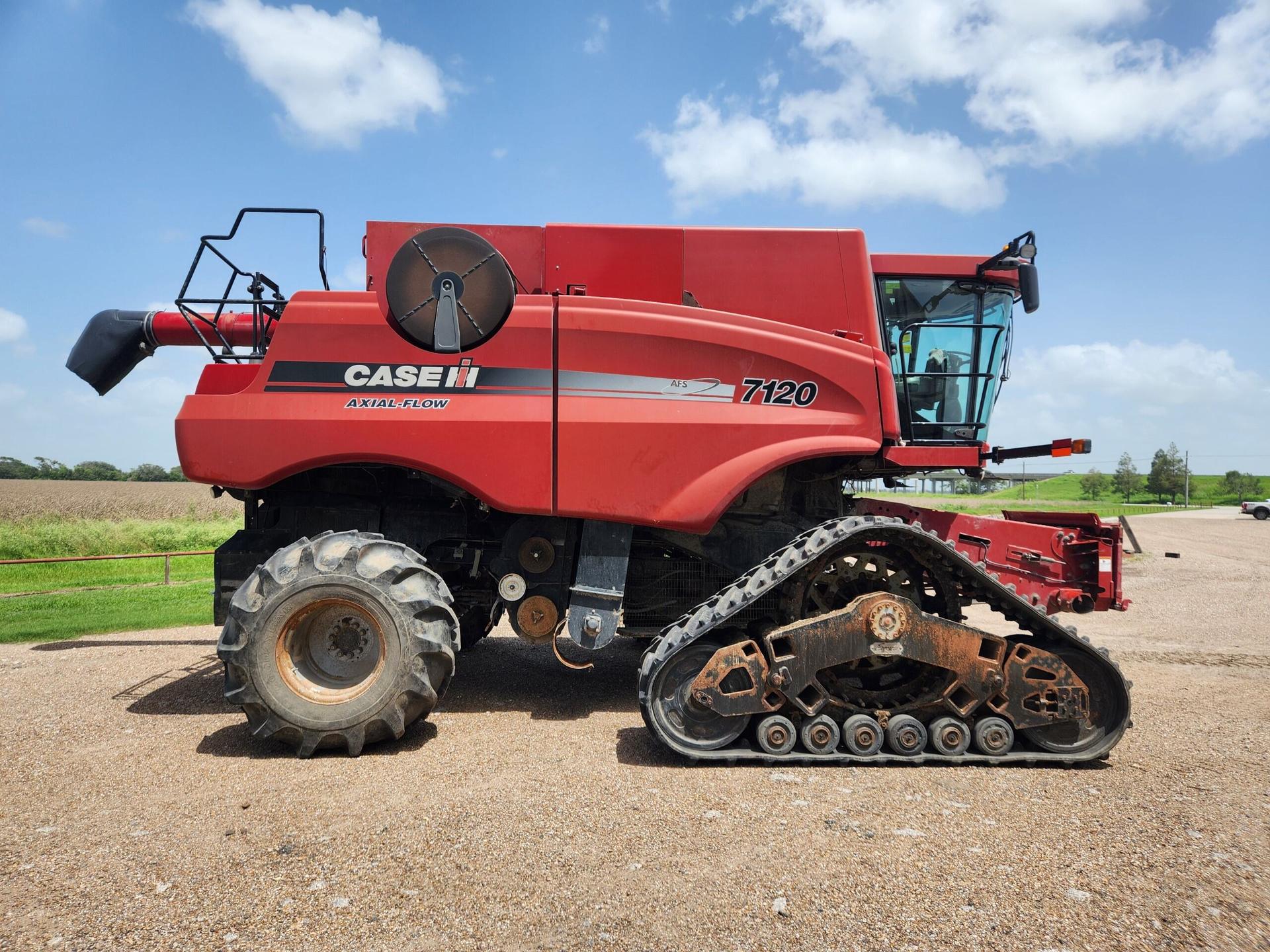 2011 Case-IH 7120