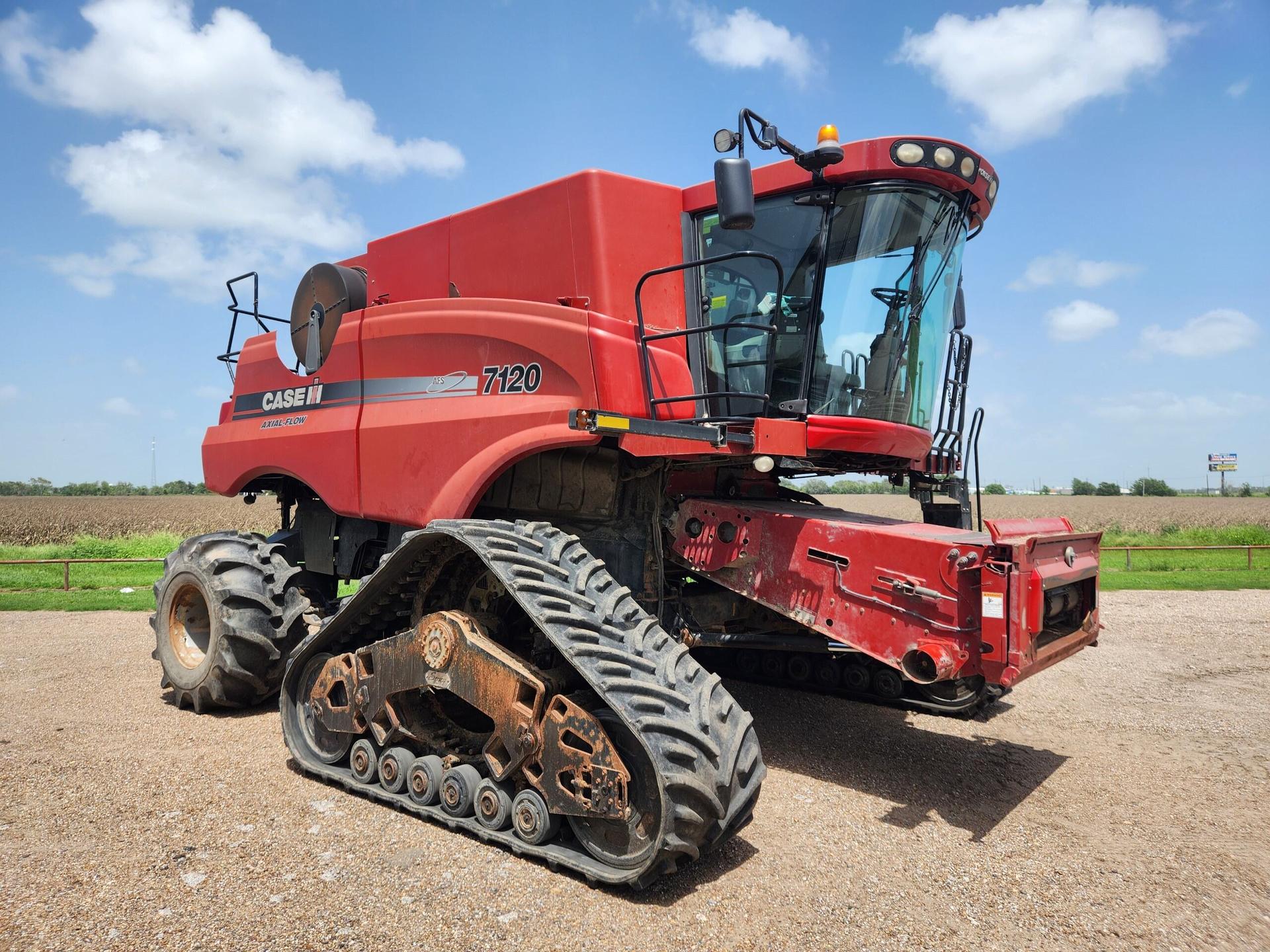 2011 Case-IH 7120