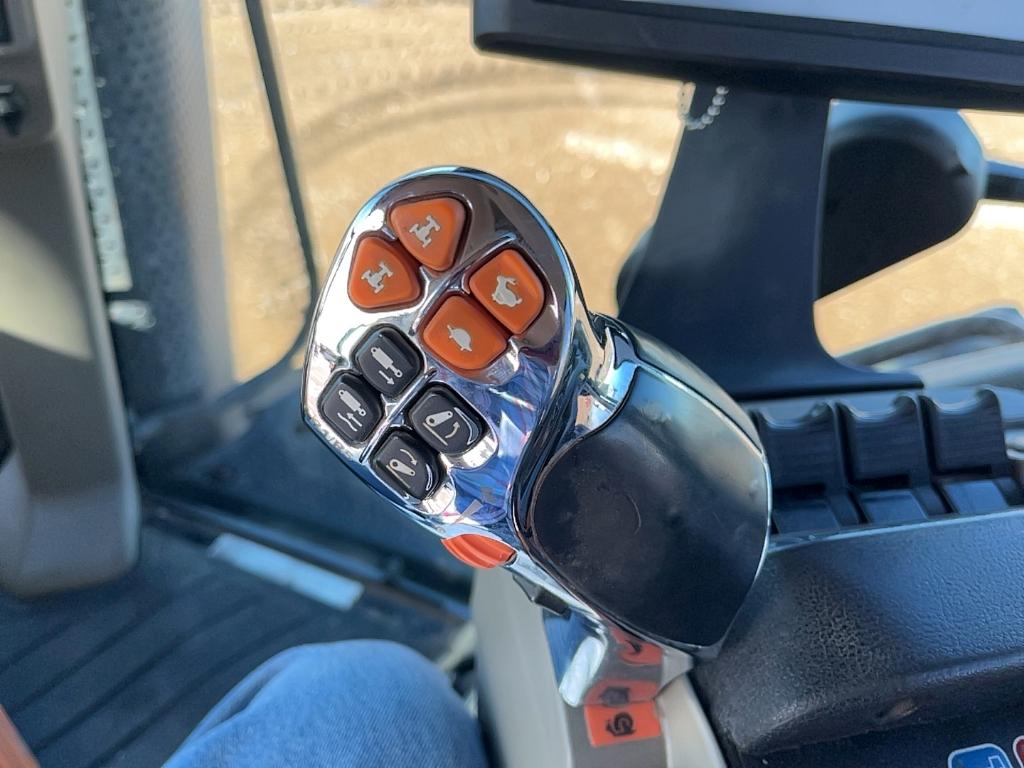 2019 Case-IH MAG380CVTT4B