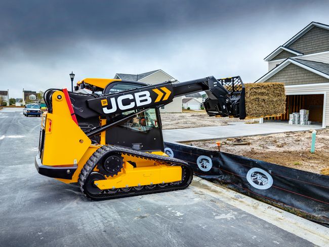 JCB Agriculture Teleskid Skid Steer & Compact Track Loader